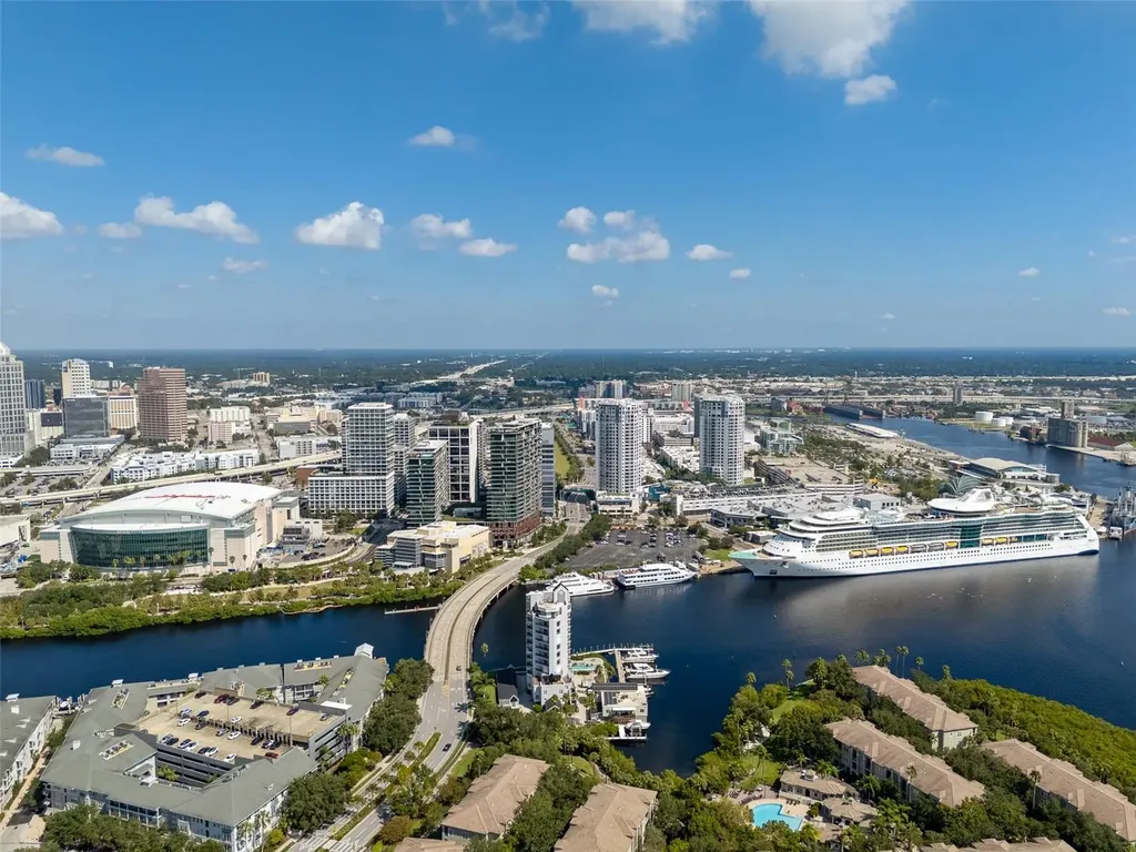501 Knights Run Avenue Tampa FL 33602