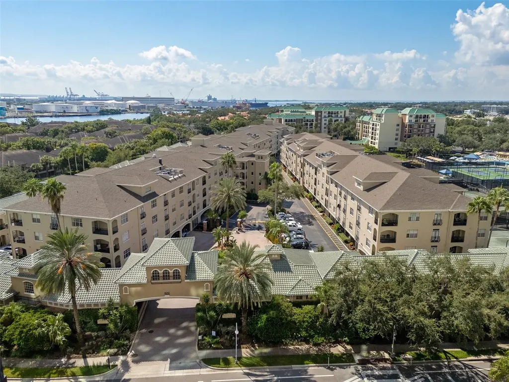 501 Knights Run Avenue Tampa FL 33602