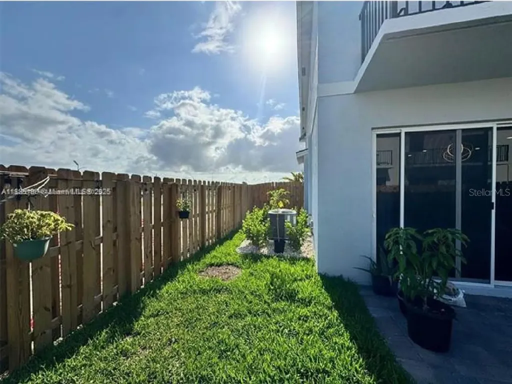 142 NE 14th Terrace Homestead FL 33033