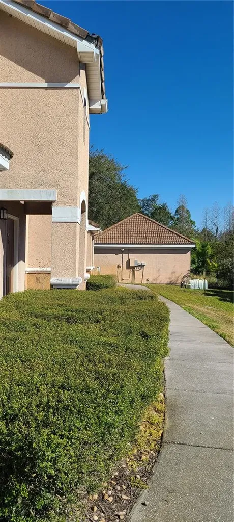 17902 Villa Creek Drive Tampa FL 33647