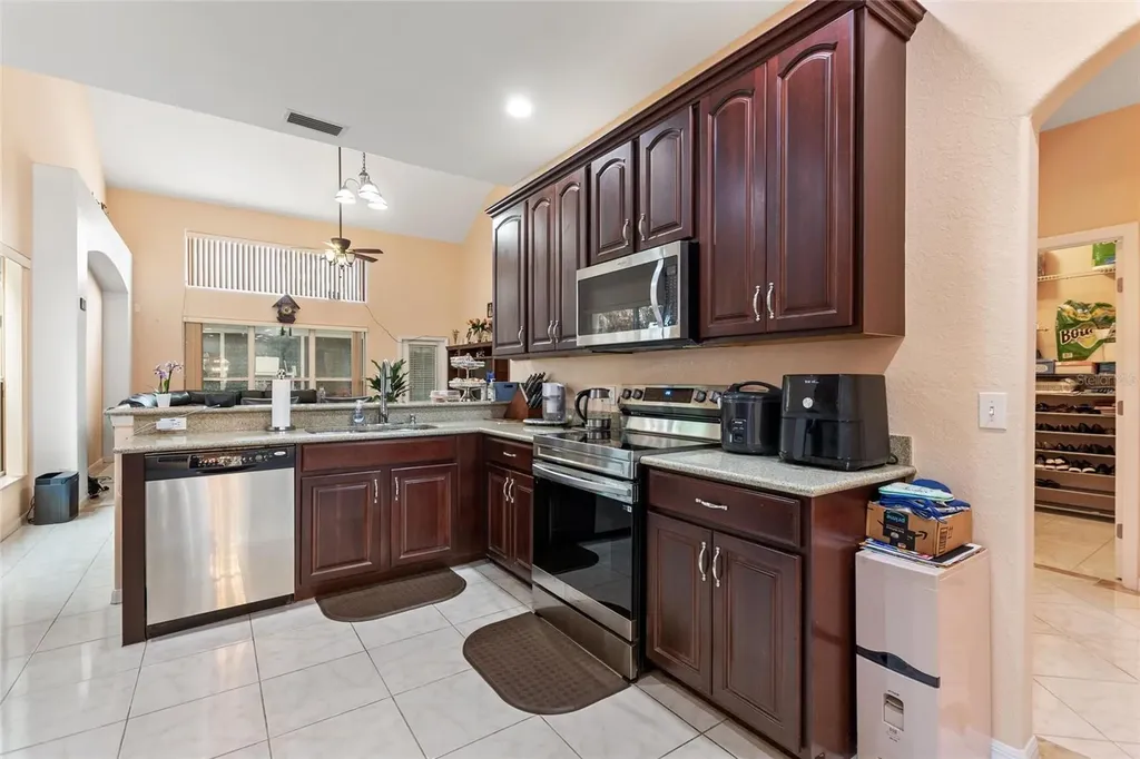 231 Towerview Drive E Haines City FL 33844