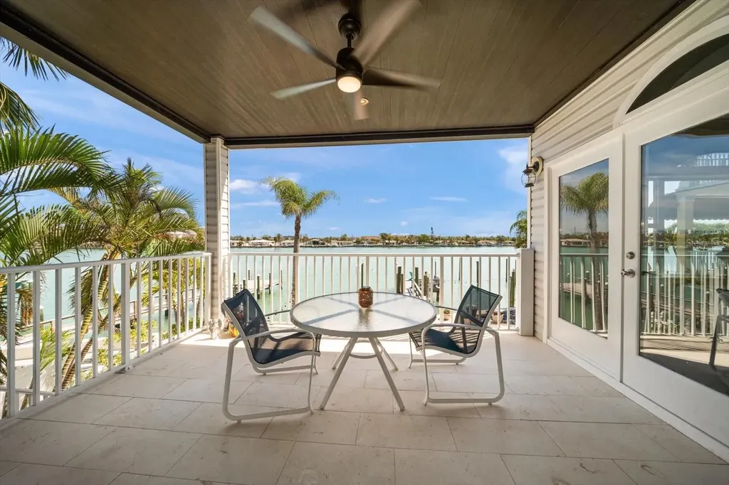 8685 E Bay Drive Treasure Island FL 33706