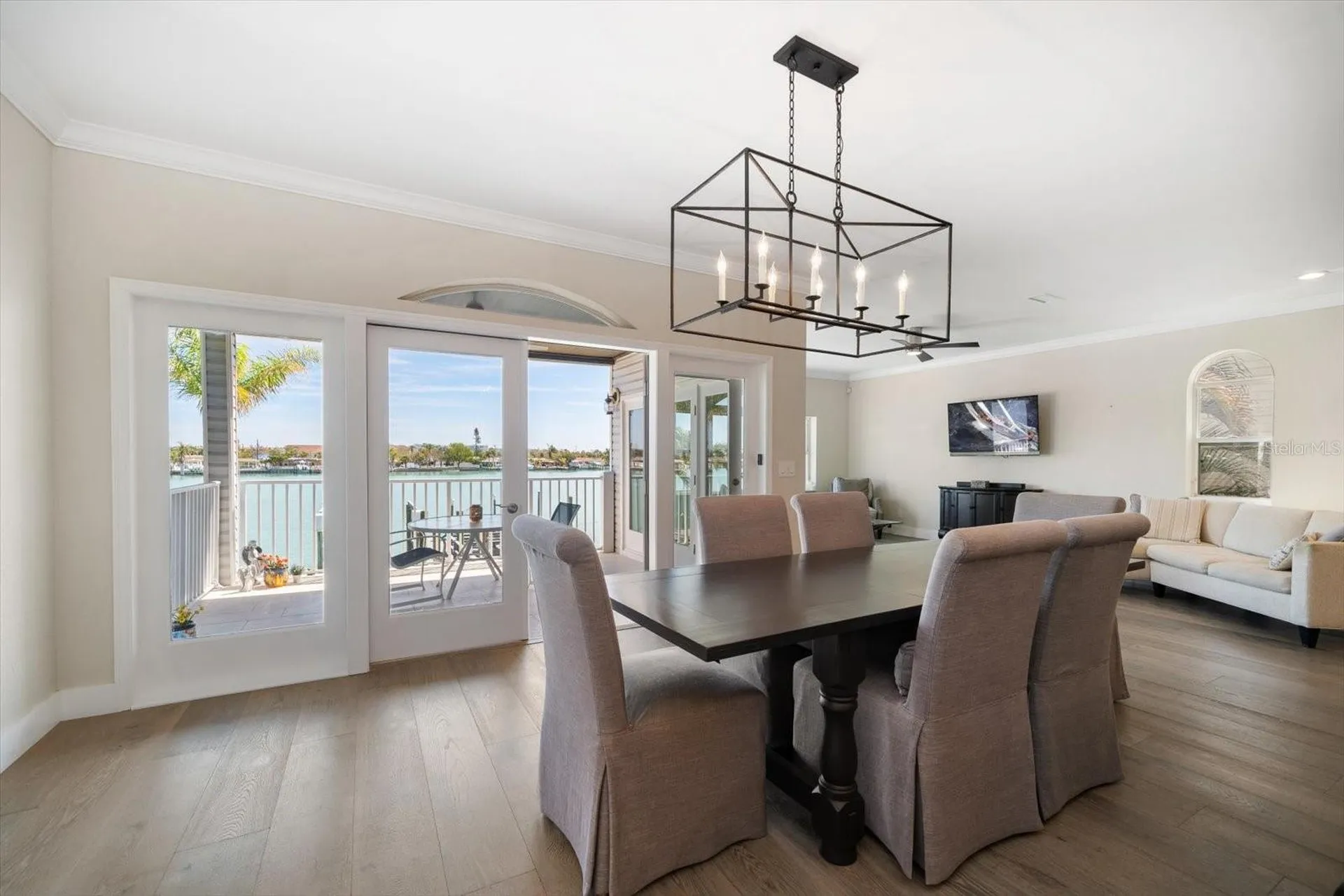 8685 E Bay Drive Treasure Island FL 33706