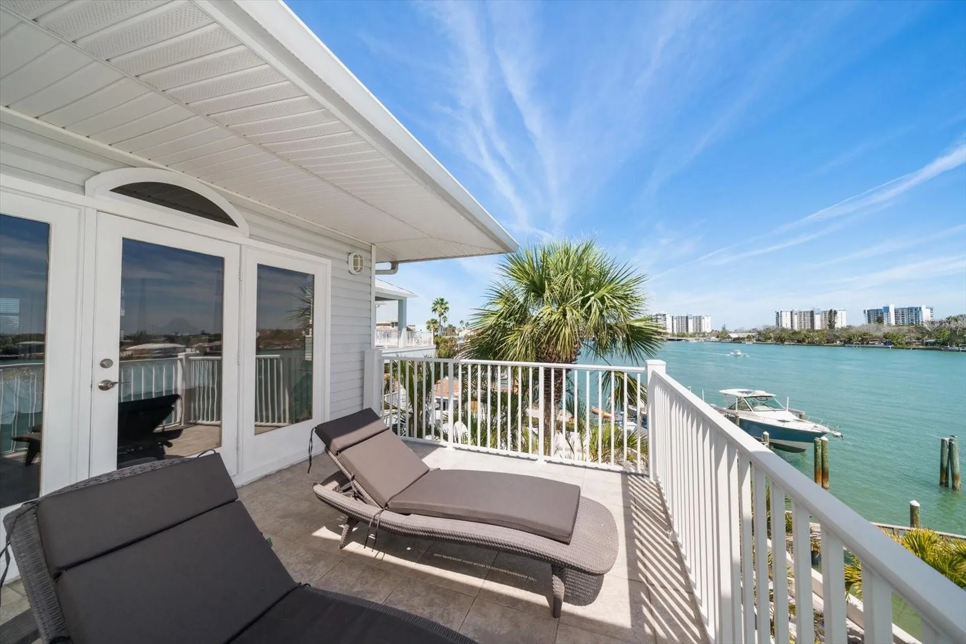 8685 E Bay Drive Treasure Island FL 33706