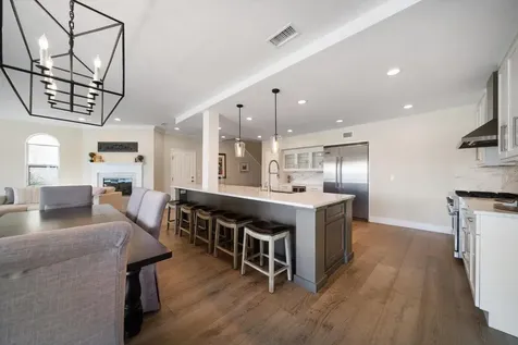 8685 E Bay Drive Treasure Island FL 33706