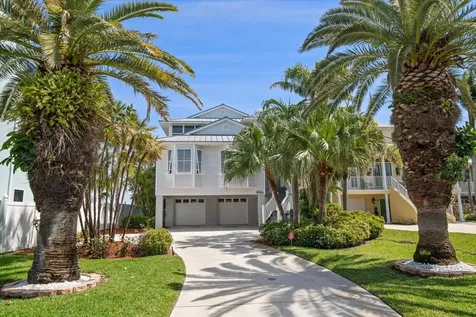 8685 E Bay Drive Treasure Island FL 33706