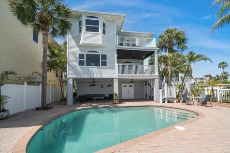 8685 E Bay Drive Treasure Island FL 33706