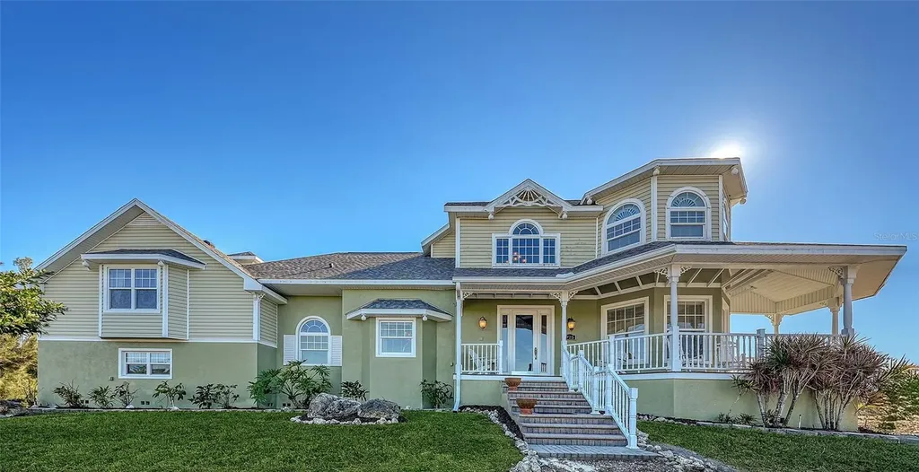 925 Bayshore Drive Terra Ceia FL 34250