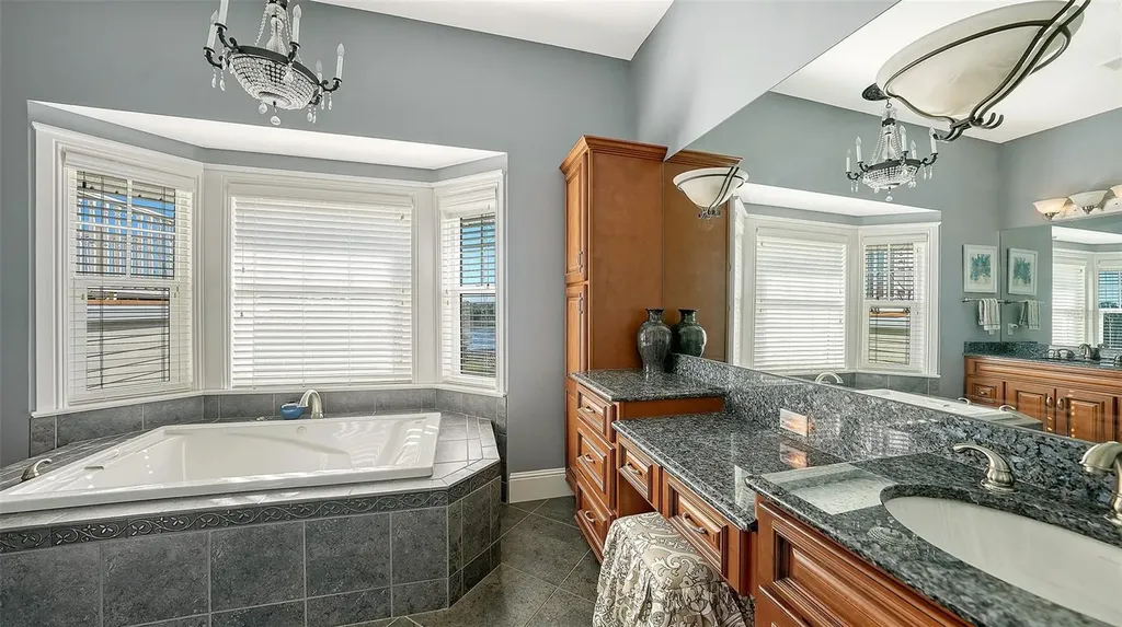 925 Bayshore Drive Terra Ceia FL 34250