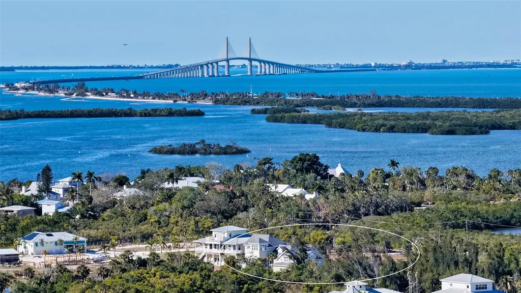925 Bayshore Drive Terra Ceia FL 34250