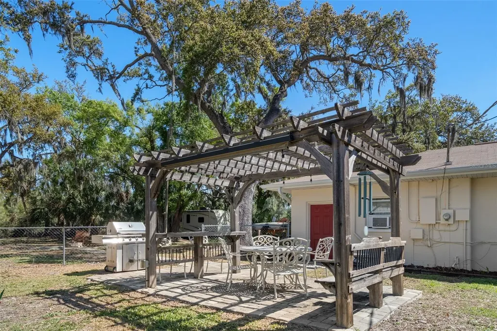 502 3rd Avenue SE Ruskin FL 33570
