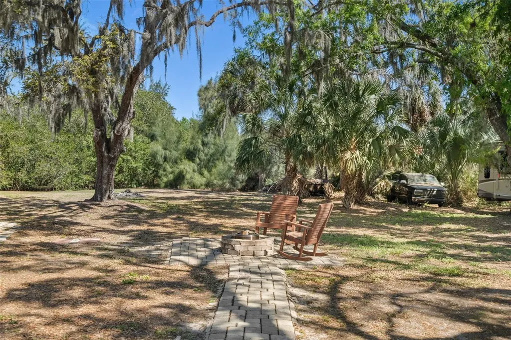 502 3rd Avenue SE Ruskin FL 33570