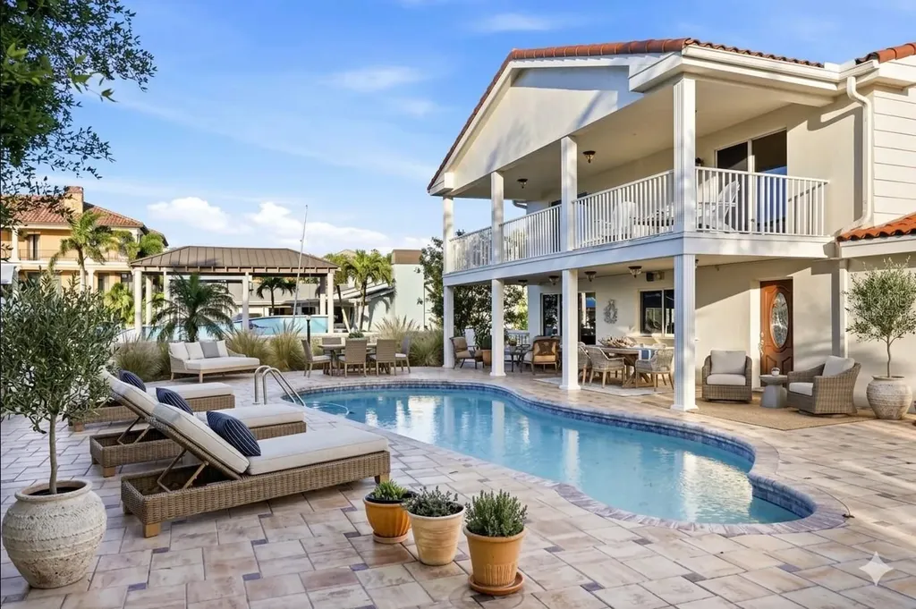 350 Harbor Passage Clearwater Beach FL 33767