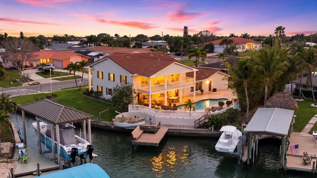 350 Harbor Passage Clearwater Beach FL 33767