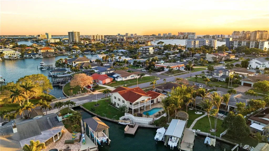 350 Harbor Passage Clearwater Beach FL 33767