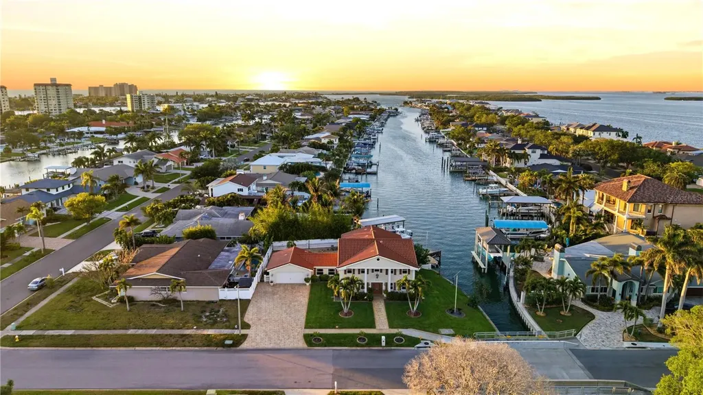 350 Harbor Passage Clearwater Beach FL 33767