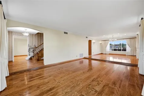 350 Harbor Passage Clearwater Beach FL 33767