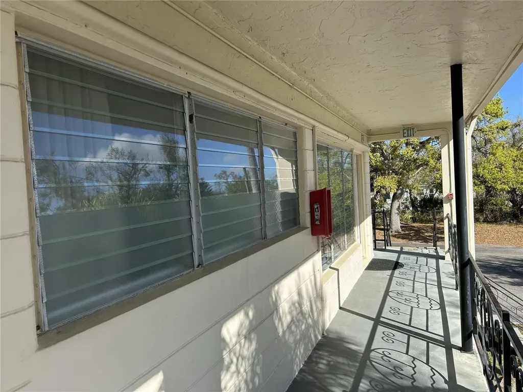 4154 57th Street N Kenneth City FL 33709