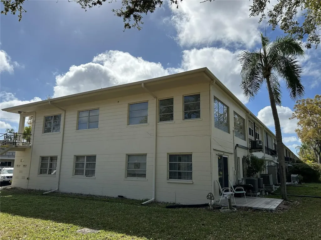 4154 57th Street N Kenneth City FL 33709