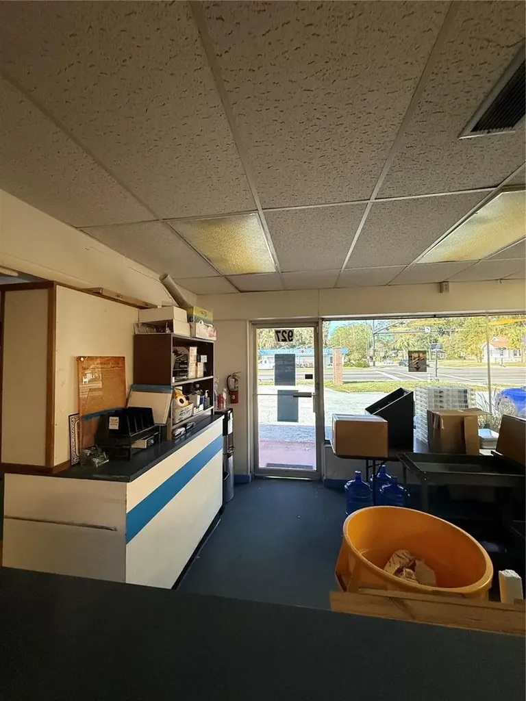 927 NW 13th Street Gainesville FL 32601