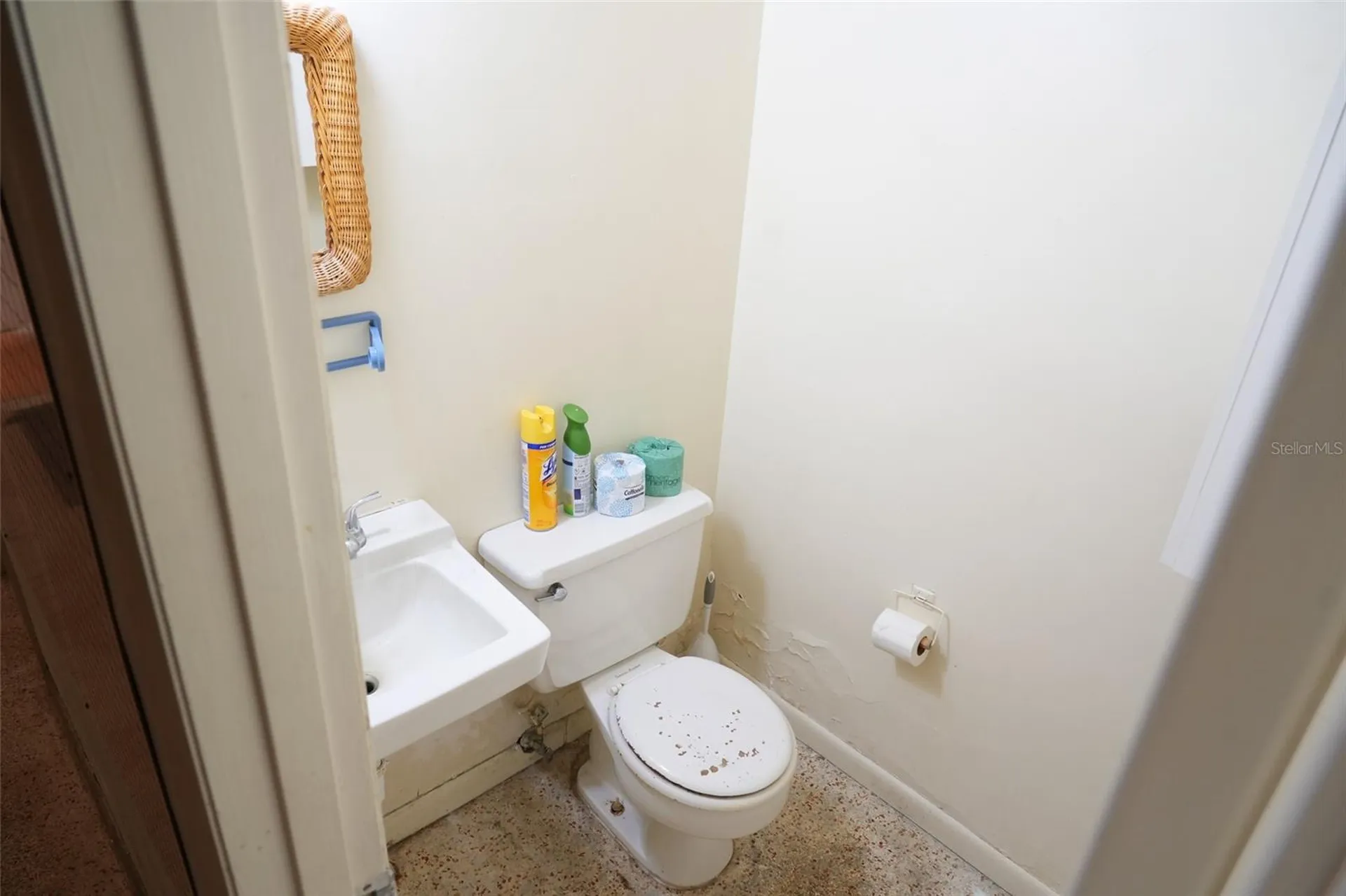 927 NW 13th Street Gainesville FL 32601