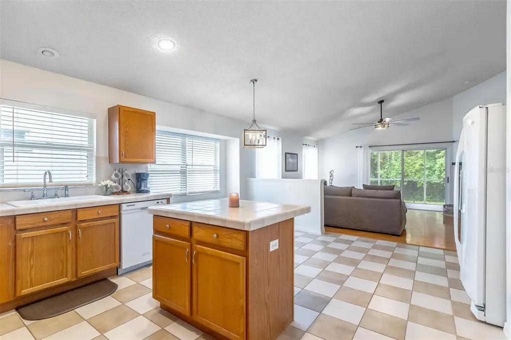 608 Lake Claire Court Oviedo FL 32765
