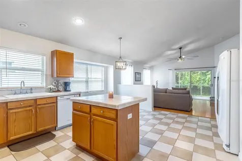 608 Lake Claire Court Oviedo FL 32765