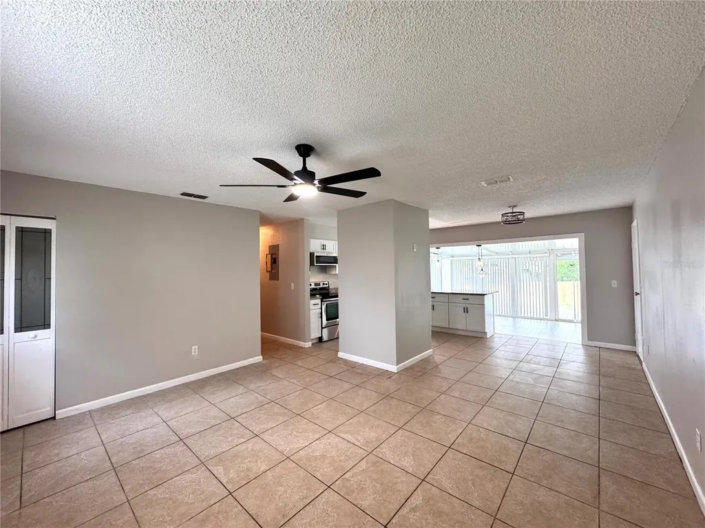 563 Fort Smith Boulevard Deltona FL 32738