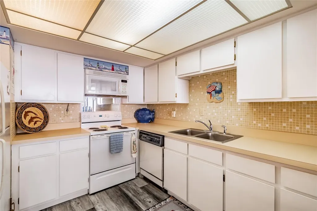 17920 Gulf Boulevard Redington Shores FL 33708
