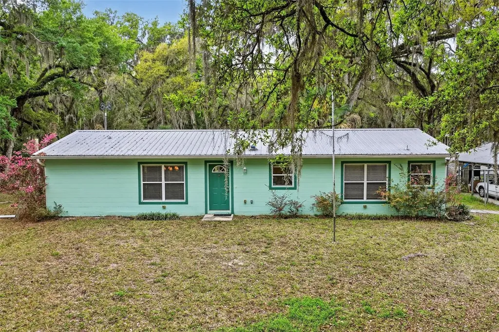 3336 County Road 510a Wildwood FL 34785