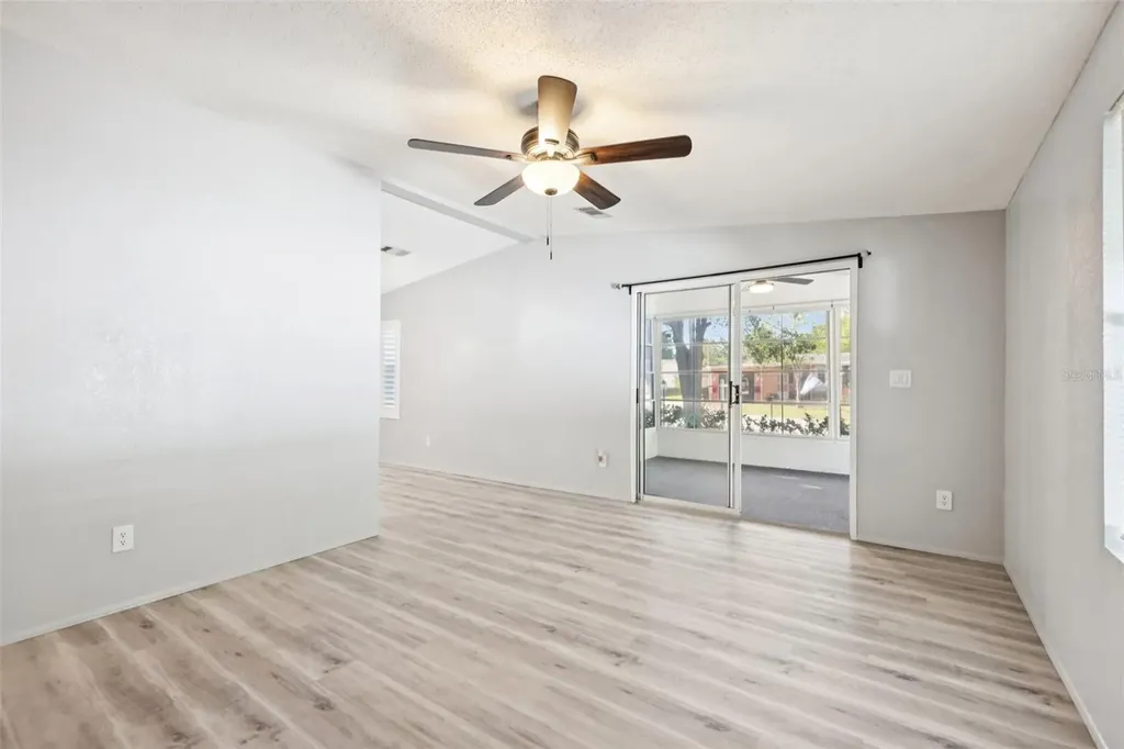 39 Maplehurst Avenue Debary FL 32713