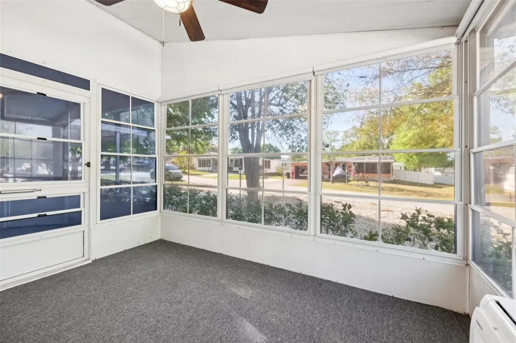 39 Maplehurst Avenue Debary FL 32713
