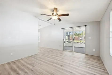 39 Maplehurst Avenue Debary FL 32713