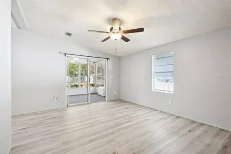 39 Maplehurst Avenue Debary FL 32713