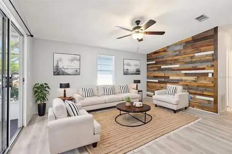 39 Maplehurst Avenue Debary FL 32713