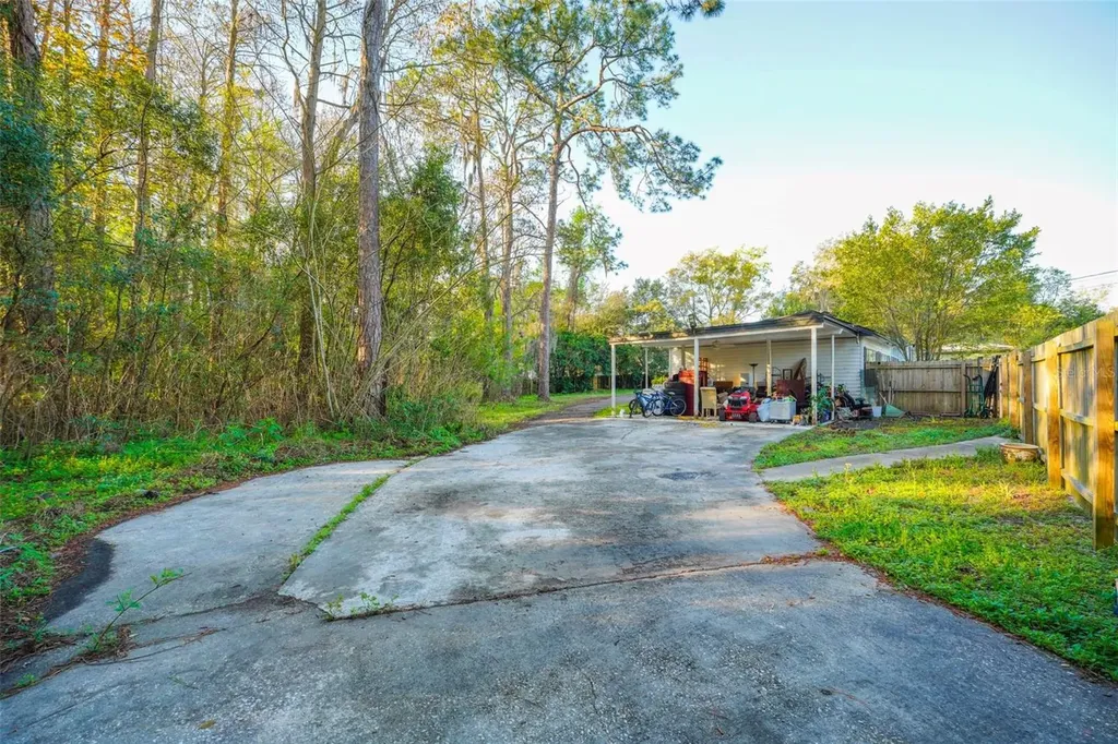2285 Lake Drive Jacksonville FL 32246