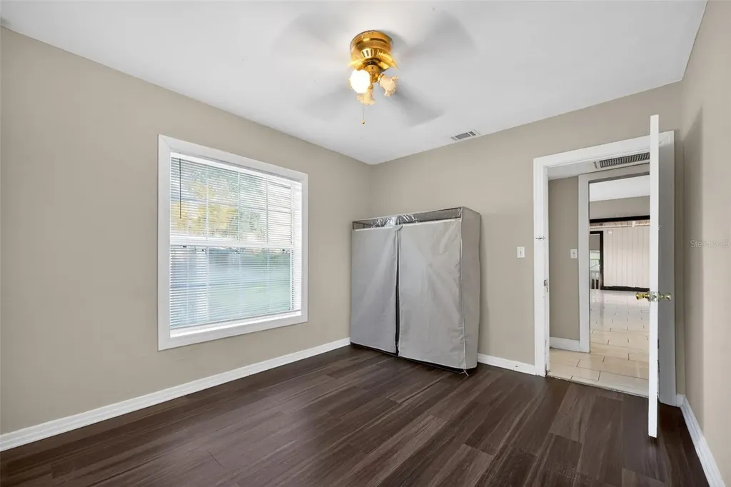 2285 Lake Drive Jacksonville FL 32246
