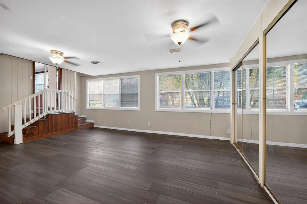 2285 Lake Drive Jacksonville FL 32246
