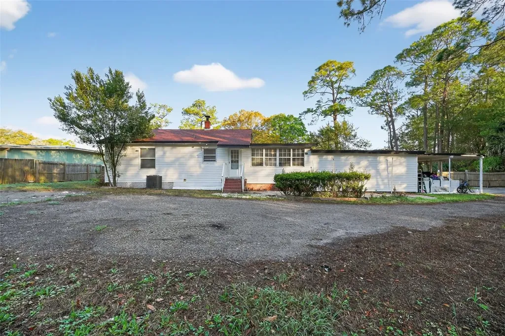 2285 Lake Drive Jacksonville FL 32246