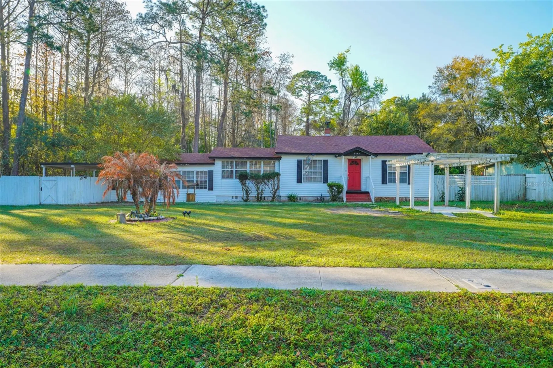 2285 Lake Drive Jacksonville FL 32246