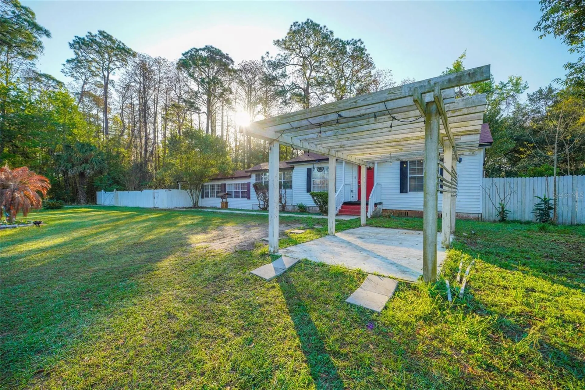2285 Lake Drive Jacksonville FL 32246