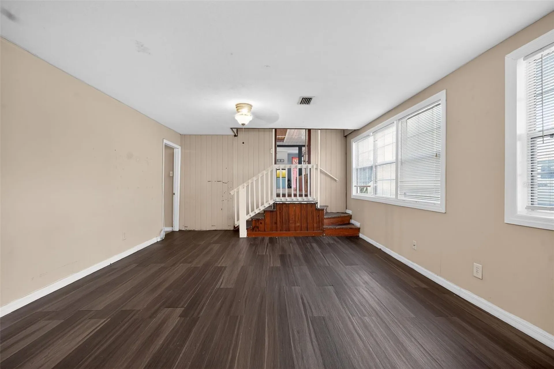2285 Lake Drive Jacksonville FL 32246