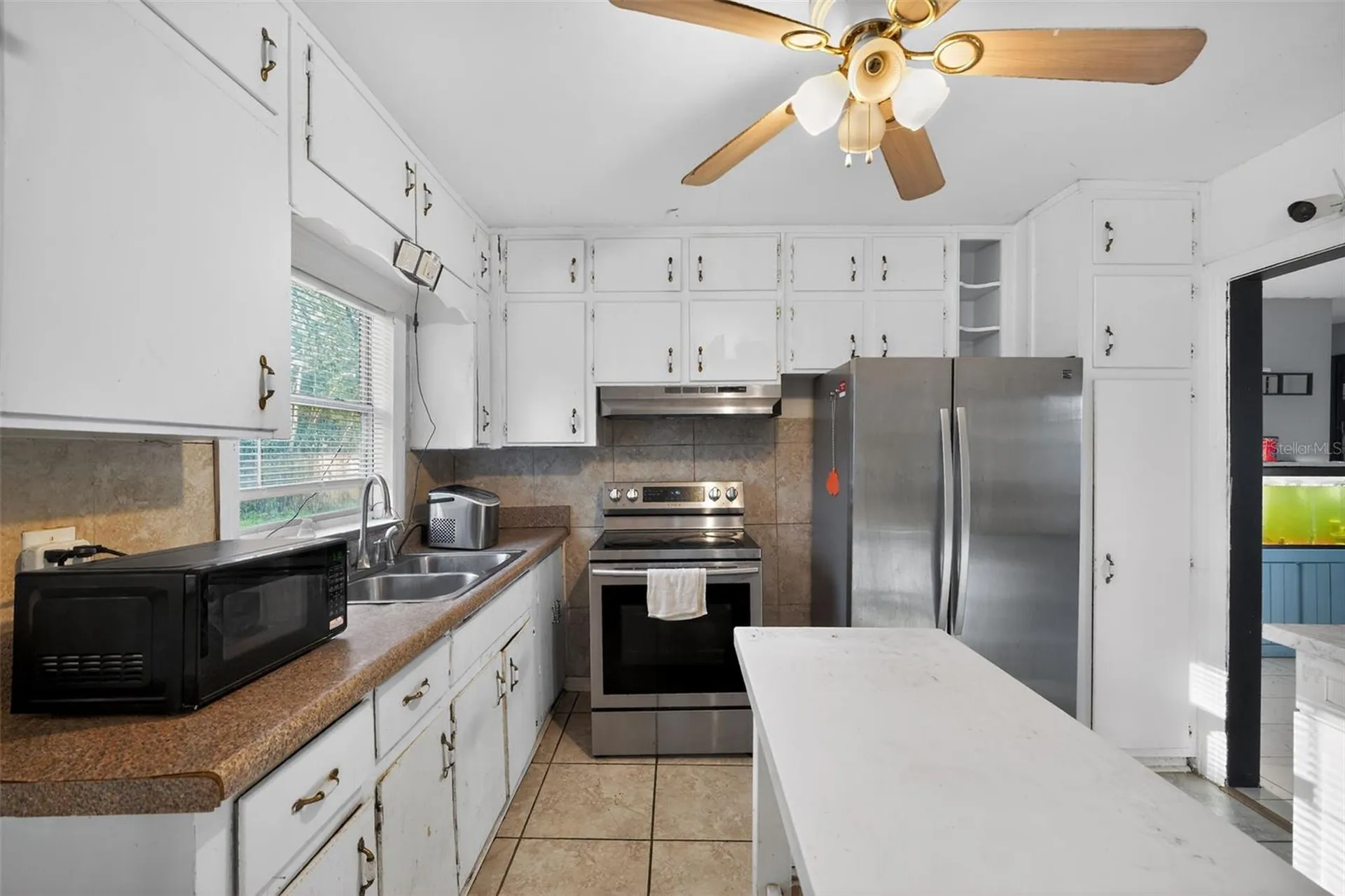 2285 Lake Drive Jacksonville FL 32246