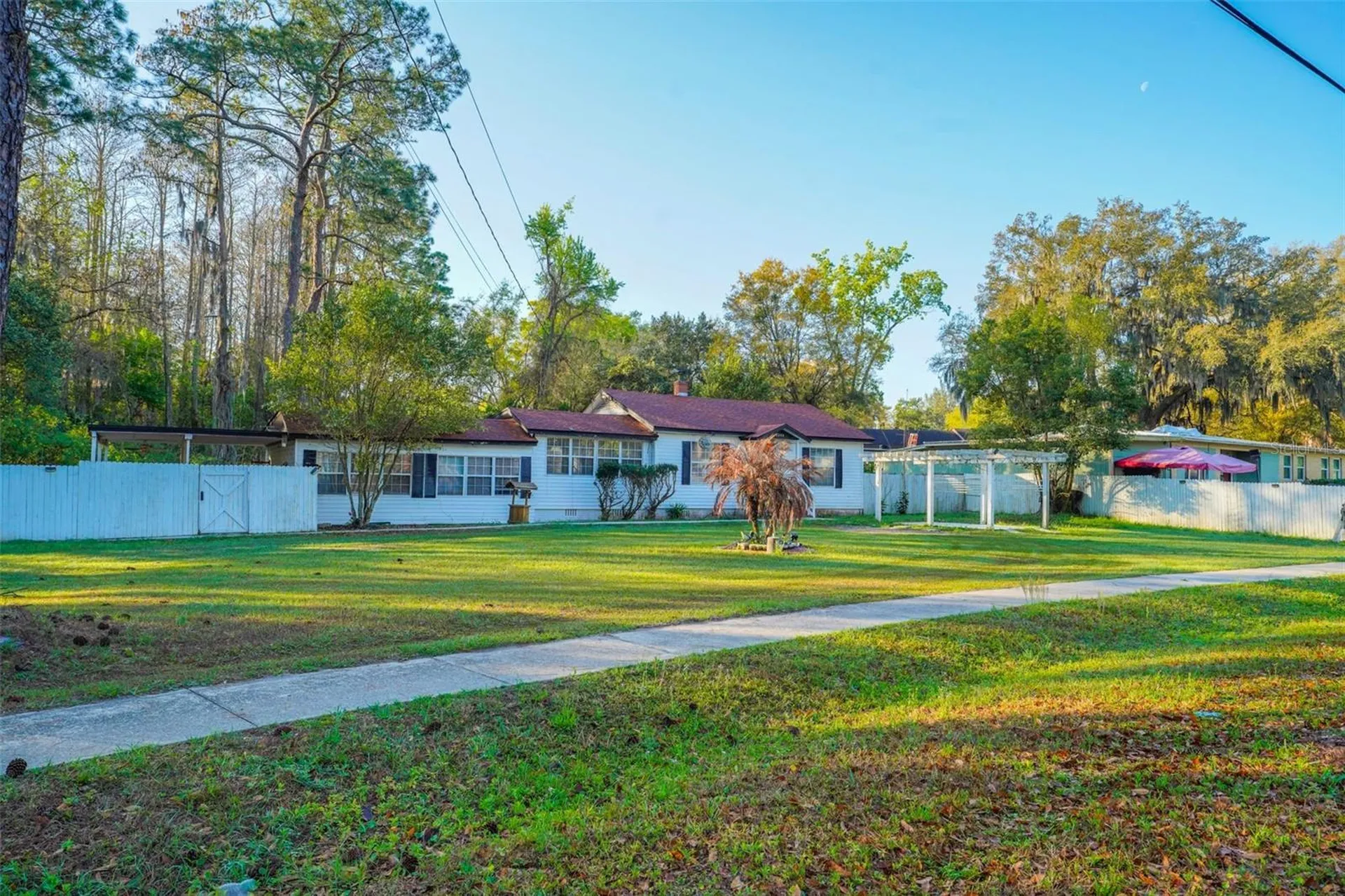 2285 Lake Drive Jacksonville FL 32246