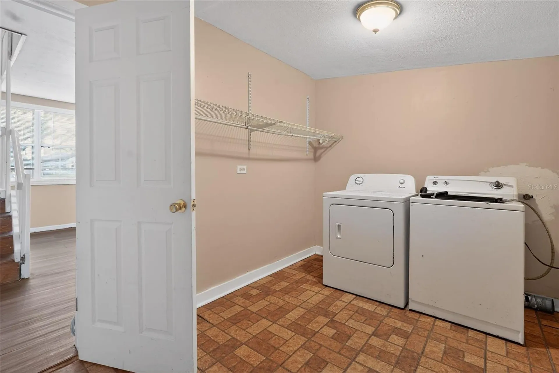 2285 Lake Drive Jacksonville FL 32246