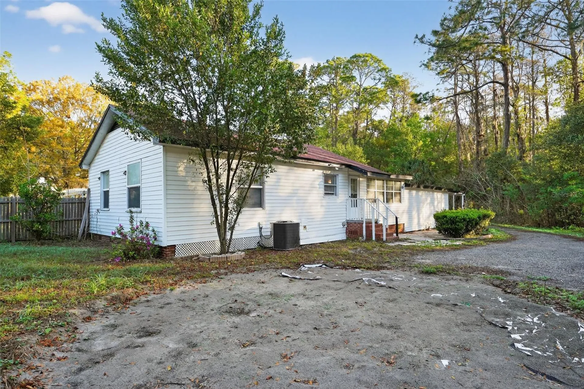 2285 Lake Drive Jacksonville FL 32246