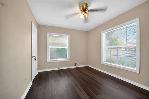 2285 Lake Drive Jacksonville FL 32246