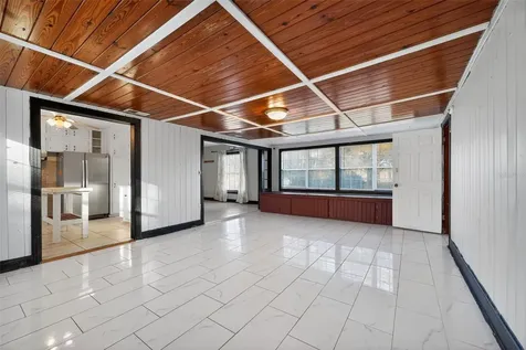 2285 Lake Drive Jacksonville FL 32246