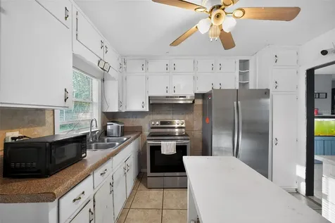 2285 Lake Drive Jacksonville FL 32246