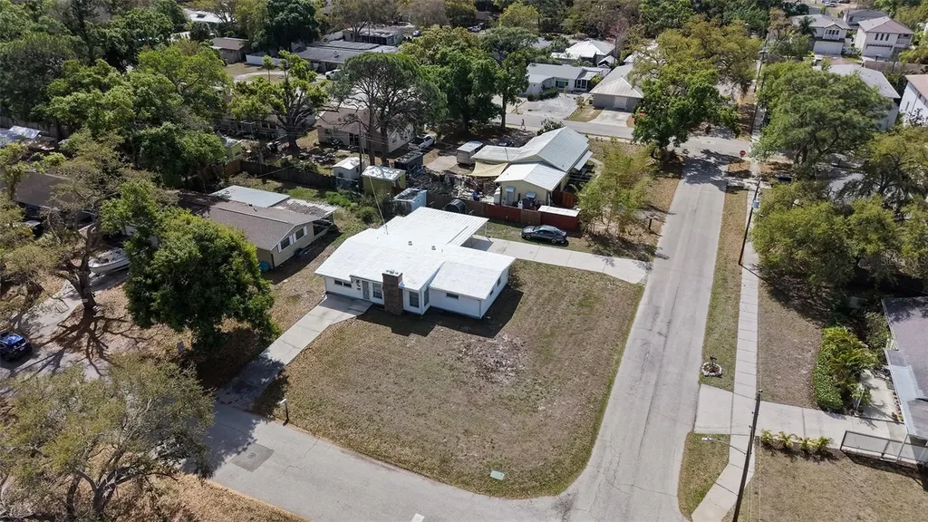 2600 Loma Linda Street Sarasota FL 34239